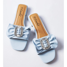 Elegantes sandalias azules con pedrería de Fifi 2