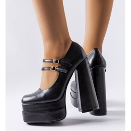 Zapatos negros de tacón alto de Chouinard 2