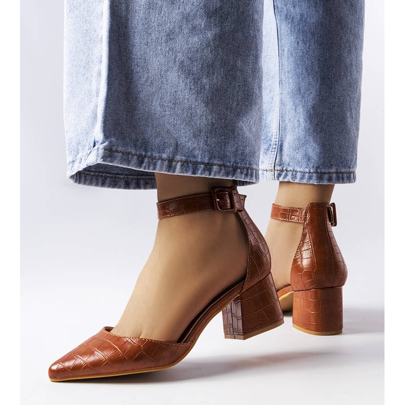 Zapatos de salón marrones con tacón en bloque de Laliberté marrón 2 Zapatos de salón marrones con tacón en bloque de Laliberté marrón 2