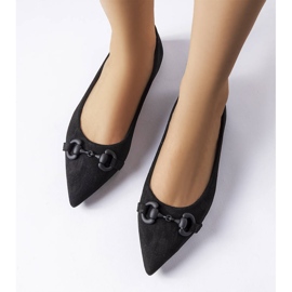 Zapatos planos negros de punta fina de Aimé 2