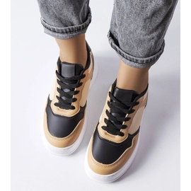 Botas negras y beige con suela más gruesa de Baron 1 Botas negras y beige con suela más gruesa de Baron 1