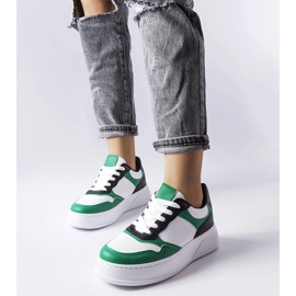 Zapatos blancos y verdes con suela más gruesa de Baron 1