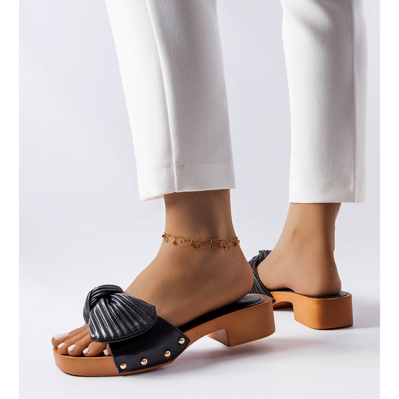 Chanclas negras de tacón bajo de Rochefort negro 1