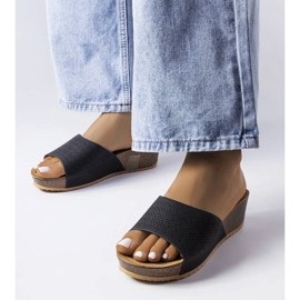 Chanclas con cuña caladas negras de Bourque negro 1 Chanclas con cuña caladas negras de Bourque negro 1