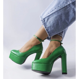 Zapatos de tacón verdes de Hervé 1