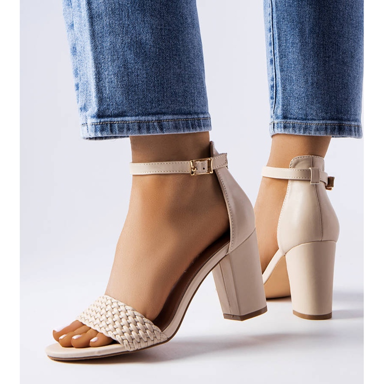 Evento Sandalias de bloque tejidas beige de Oliveirinhas 2