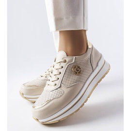 Zapatos de piel calados beige de Talbot 1 Zapatos de piel calados beige de Talbot 1