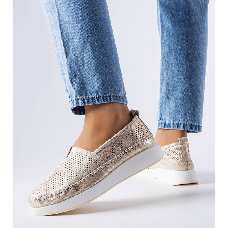 Zapatos Noruega calados dorados 1