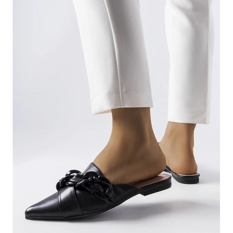 Elegantes sandalias negras con cadena de Patenaude negro 2