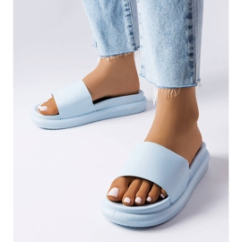 BM Paquette zapatillas azules en la plataforma 1 BM Paquette zapatillas azules en la plataforma 1