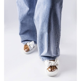 Sandalias blancas de plataforma con lazo de Edvard blanco 2