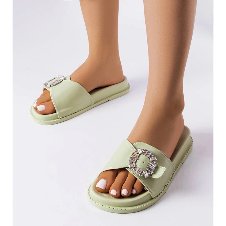 Diapositivas verdes decoradas con circonitas Griegsvei 1