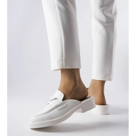 Chanclas blancas con puntera integrada de Berkshire blanco 1