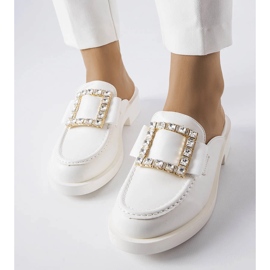 Chanclas blancas con puntera integrada de Columbus blanco 2