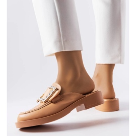 Chanclas marrones con puntera integrada de Columbus marrón 2