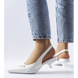 Sandalias blancas tacón bajo Labonté blanco 2