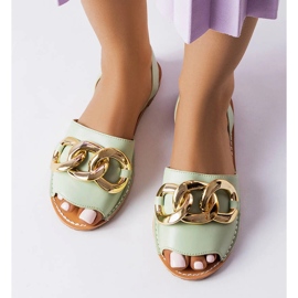 Sandalias verdes decoradas con cadena Germaine 2