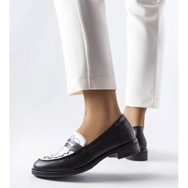 Mocasines negros con aplicación blanca de Galboun 1