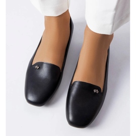 Zapatos planos negros con punta cuadrada de Noël 2