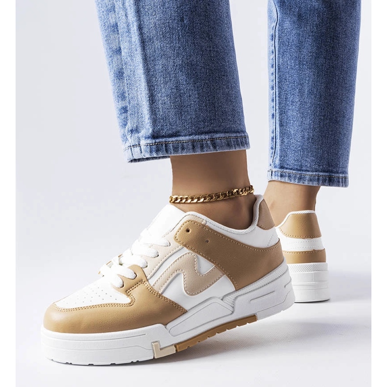 Botas marrones con suela más gruesa de Harter beige 1