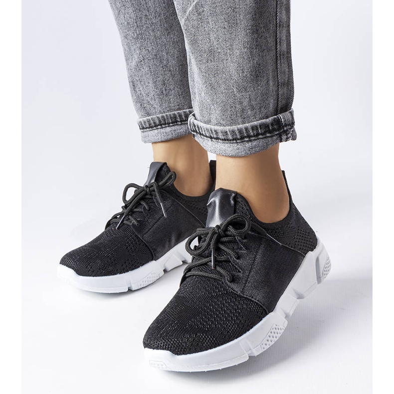 Zapatillas negras con parte superior flexible de Legnago negro 1