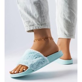Chanclas azules con pelo de Raffaele 1