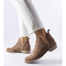 BM Botines Karino piel calada marron marrón 2