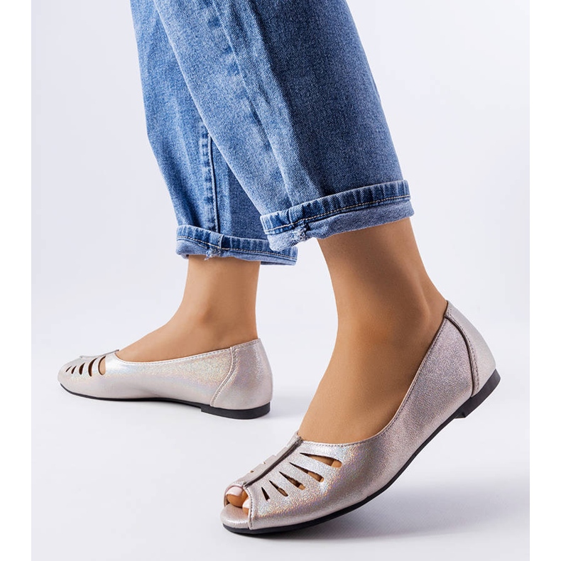 Bailarinas plateadas metalizadas con aberturas de Fongemie plata 1