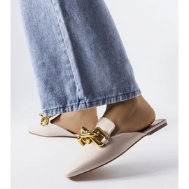 Chanclas beige con cadena Hickory 1 Chanclas beige con cadena Hickory 1