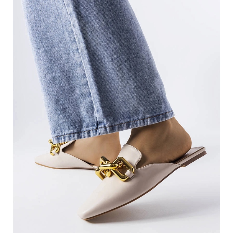 Chanclas beige con cadena Hickory 1