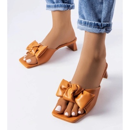 Sandalias marrones de tacón con lazo Oak marrón 1