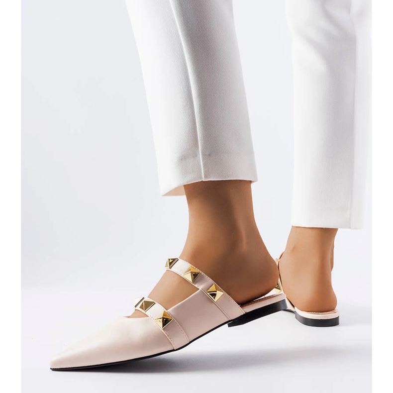 Sandalias beige con punta en punta de Ruckman 1