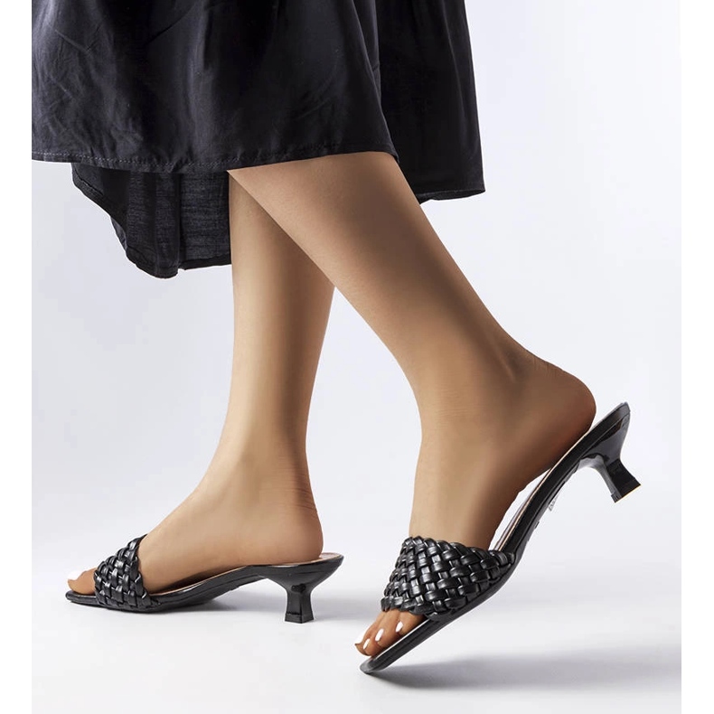 Sandalias negras de tacón bajo de Burbank negro 1