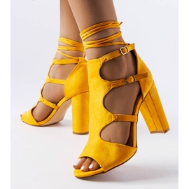 Sandalias block amarillas de Hannah amarillo 1