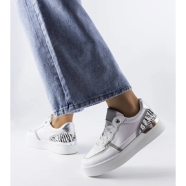 Zapatillas blancas en la plataforma Tooele blanco 1