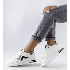 Zapatillas con plataforma en blanco y negro de Monty 1