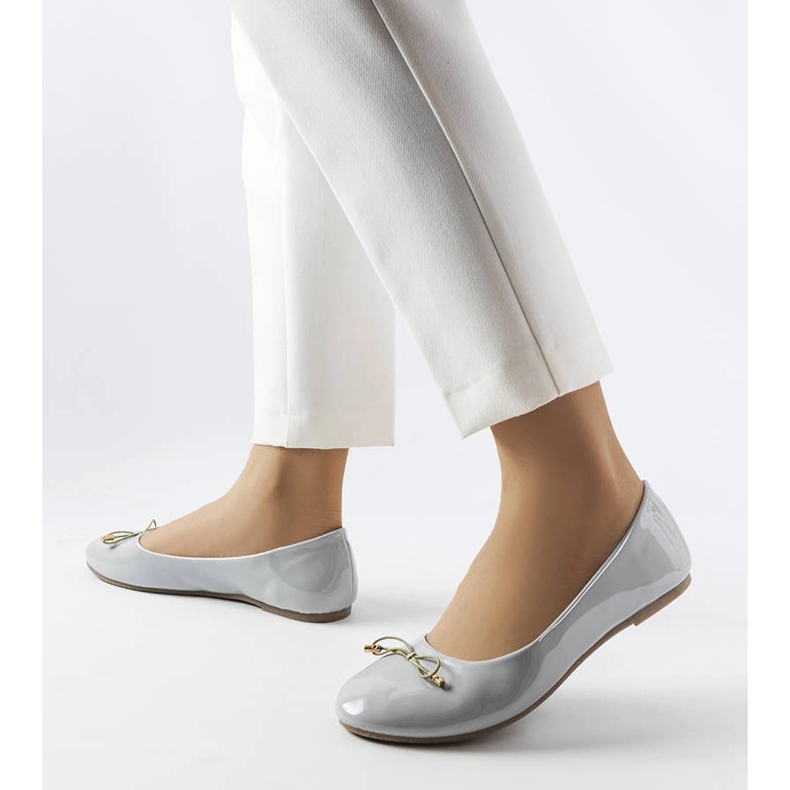 Bailarinas lacadas en gris Lakewood 1