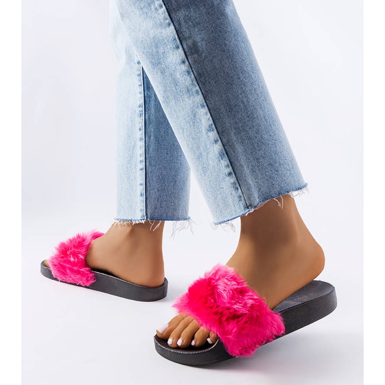 Pantuflas rosas con pelo de Genevre rosado 2