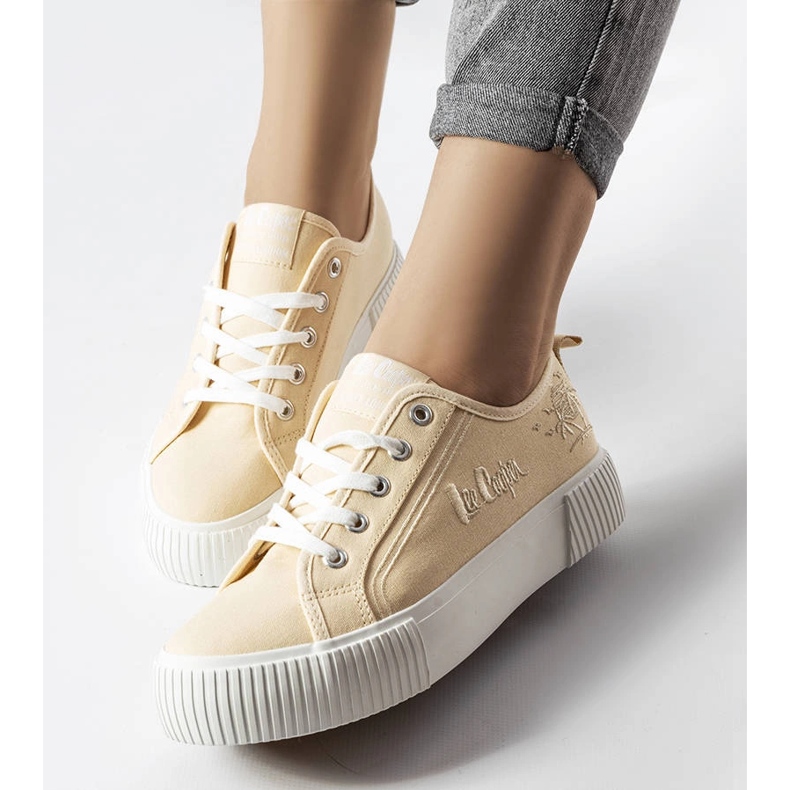 Lee Cooper LCW-23-31-1808L zapatillas beige 1