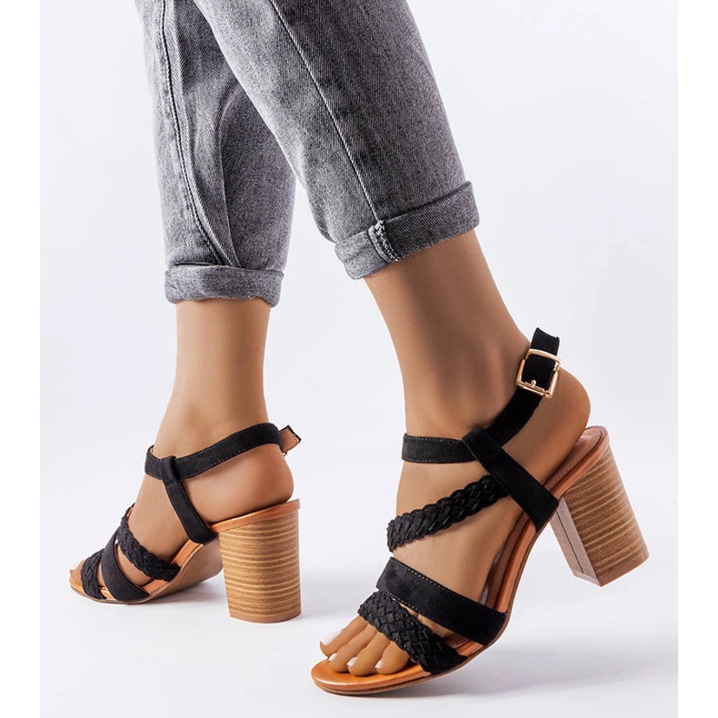 Evento Sandalias negras con tiras trenzadas de Octave negro 1 Evento Sandalias negras con tiras trenzadas de Octave negro 1