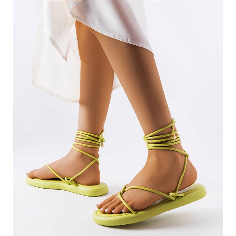 Sandalias con cordones verdes de Laurence 1