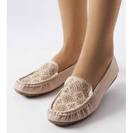 Mocasines beige decorados con pedrería Gamache 2