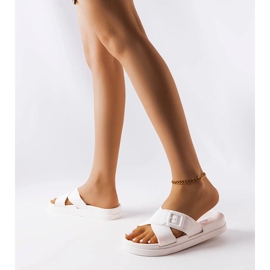 Chanclas de goma blancas con hebilla de Pauline blanco 2 Chanclas de goma blancas con hebilla de Pauline blanco 2