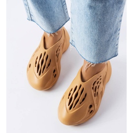 Zapatillas casa juliana espuma marrón 2