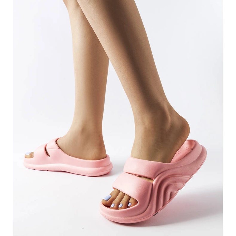 Zapatillas de goma rosas de Geneve. rosado 2