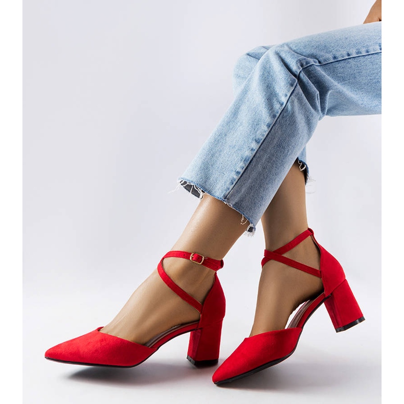 Bombas rojas en el puesto de Bensalem rojo 1