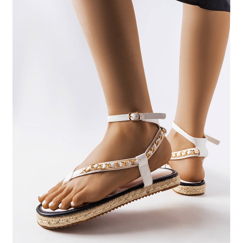 Sandalias blancas decoradas con una cadena Varieur blanco 2