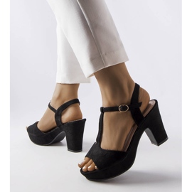 Sandalias bloque Tearlach en negro 1