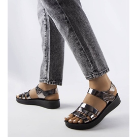 Sandalias cuña lacadas grises de Covillon 1
