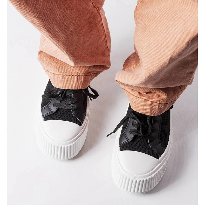 Deportivas de tejido negro sobre plataforma Mallus 2